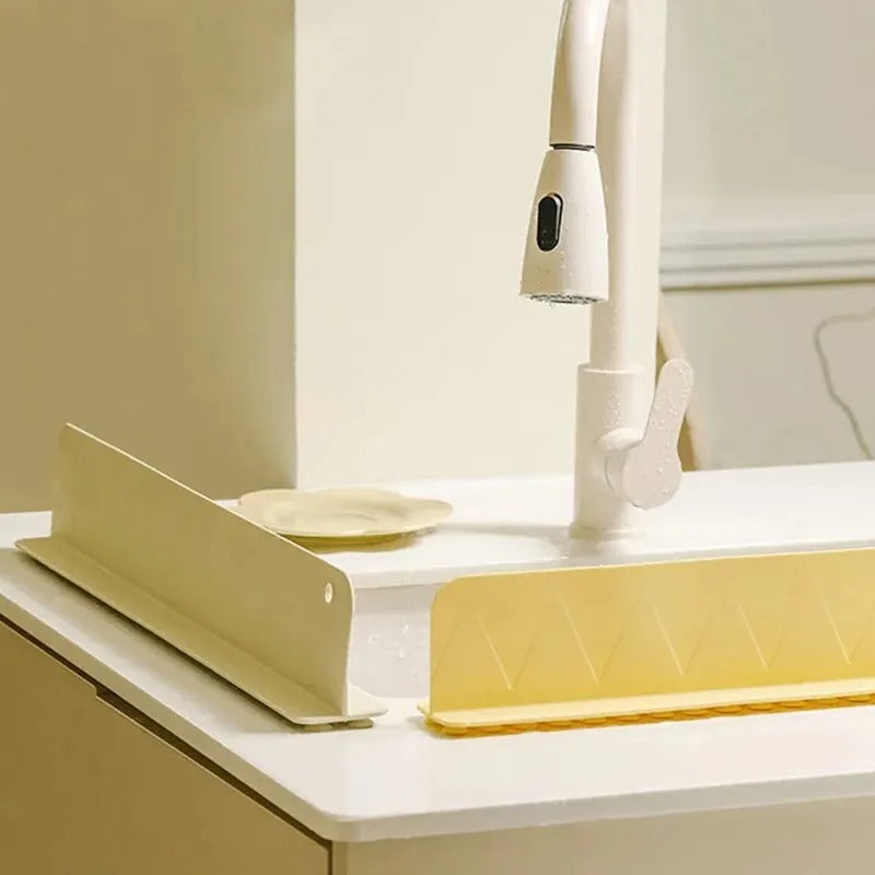 Silicone Sink Baffle Splash Guard – Say Goodbye to Soaked Shirts & Splash Messes